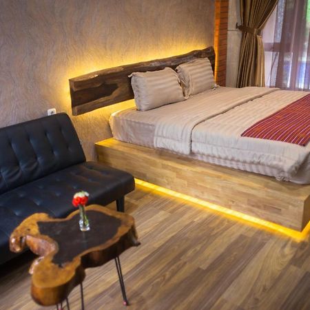 Pariban Hotel Берастаги Экстерьер фото